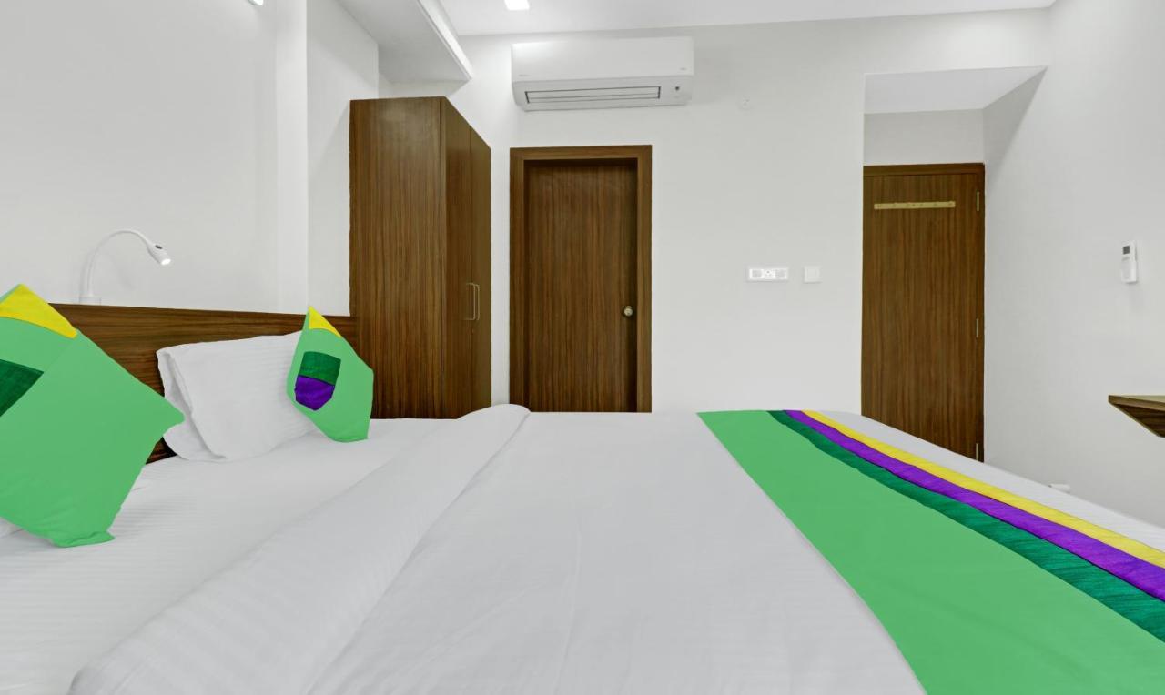 OYO 71754 Hotel Ragas Visakhapatnam Exterior foto